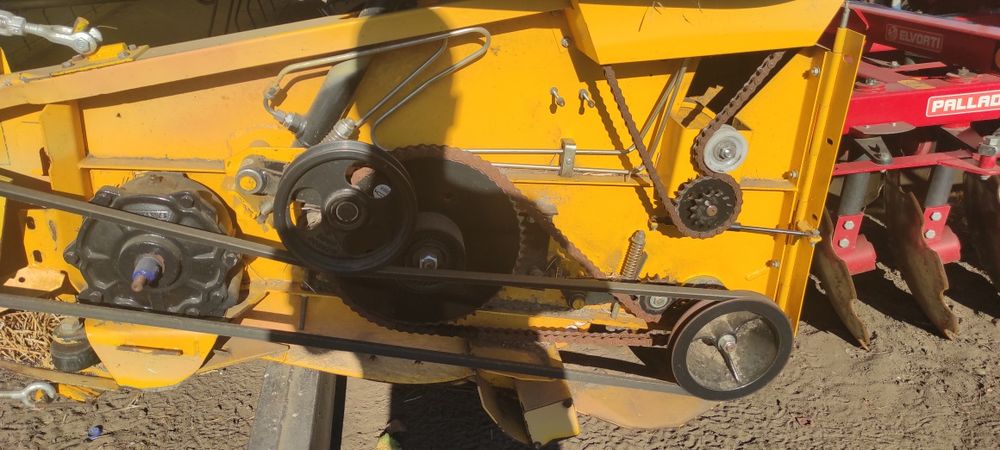 Комбайн New Holland TC5080