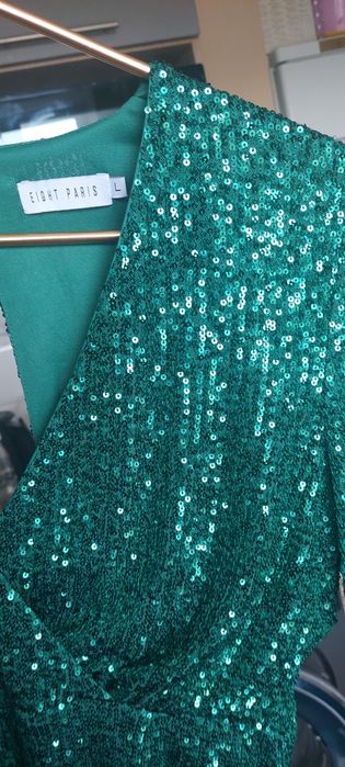 Святкова сукня в пайетках