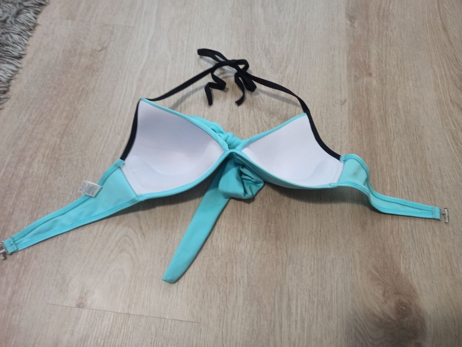 Góra od stroju kąpielowego, bikini.