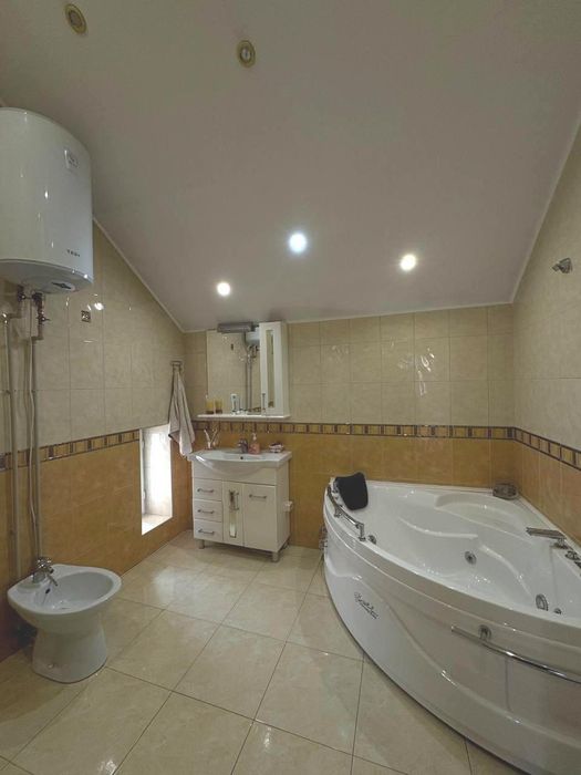 Розкішний будинок в Золотому Трикутнику (189-473)