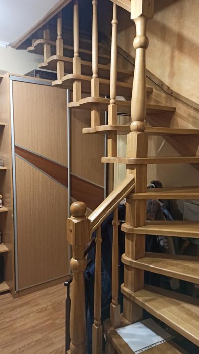 Продаж 6-ти кімнатної квартири у місті Ужгород.