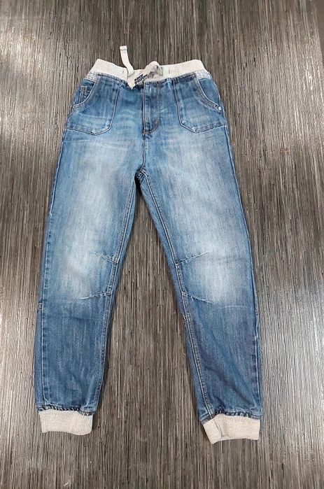 Spodnie jeans dla chłopca rozmiar 146-152