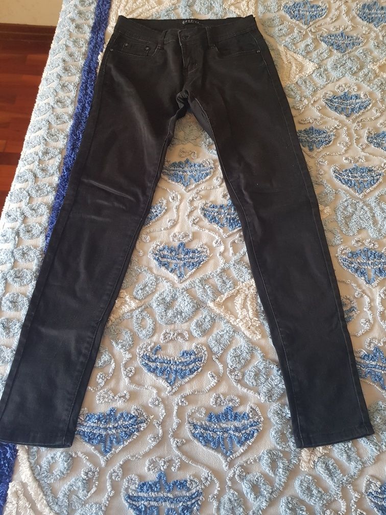 Skinny jeans pretas