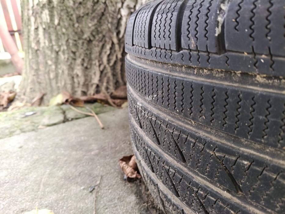 Tristar Snowpower 2  235/45/18 komplet 4sztuki stan Bdb