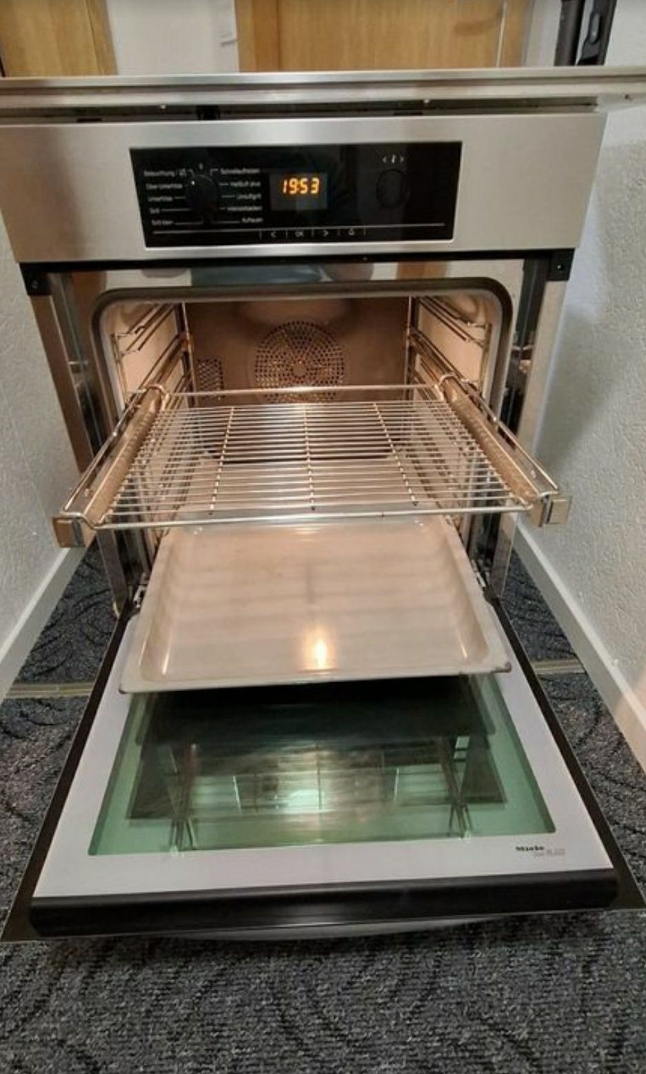 Piekarnik Miele H5140B pod zabudowę