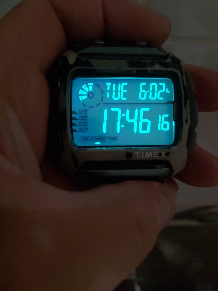 Timex Shock MORO 100 M
