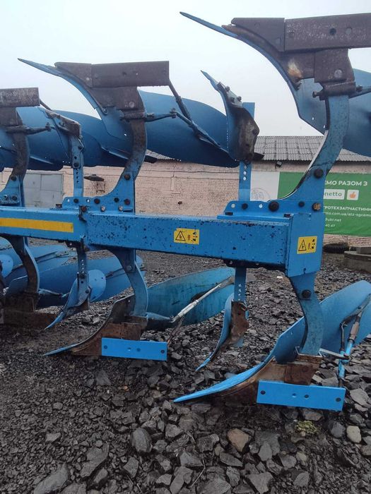 Плуг Lemken Euro Diamant 10 On-Land 8 корп. Плуг Lemken Diamant 11 7+1