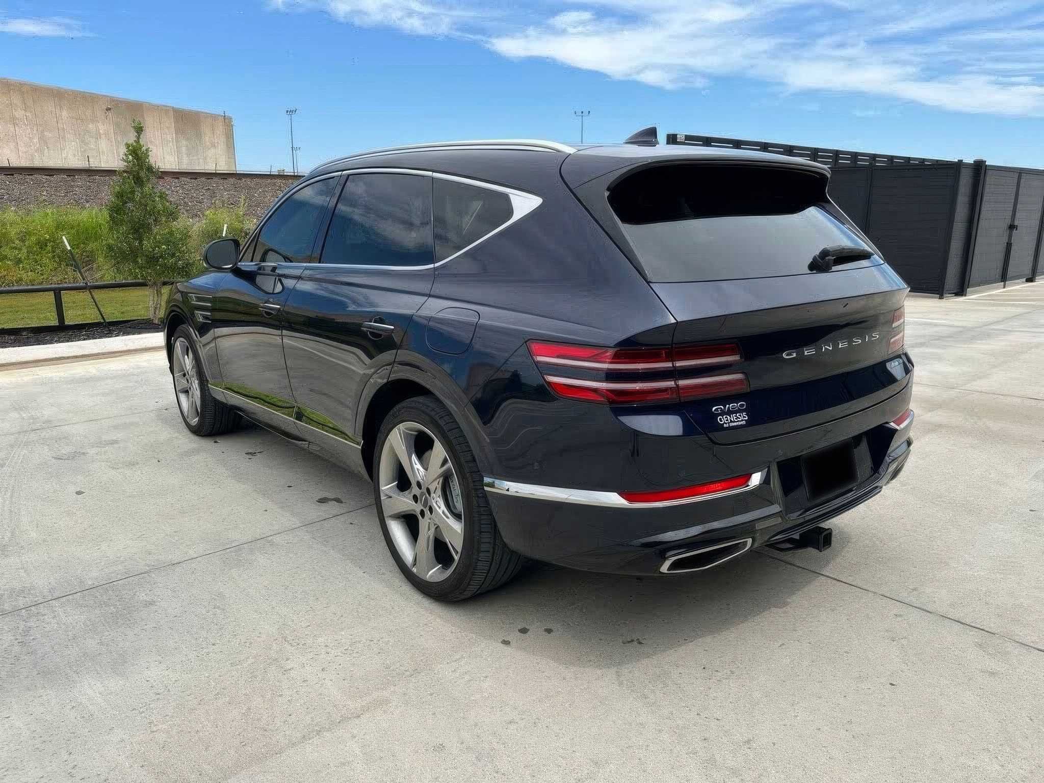 Genesis	GV80		 	2024