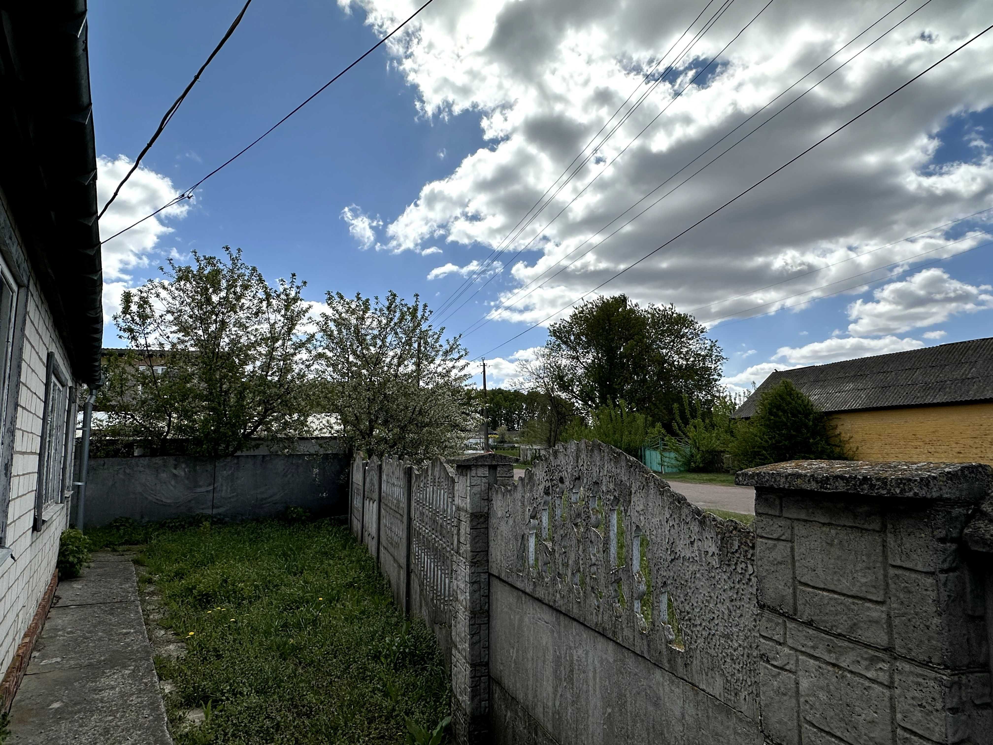 Продам дім 91 м2 , ділянка 0,15 га з великим гаражем в с. Манжосівка