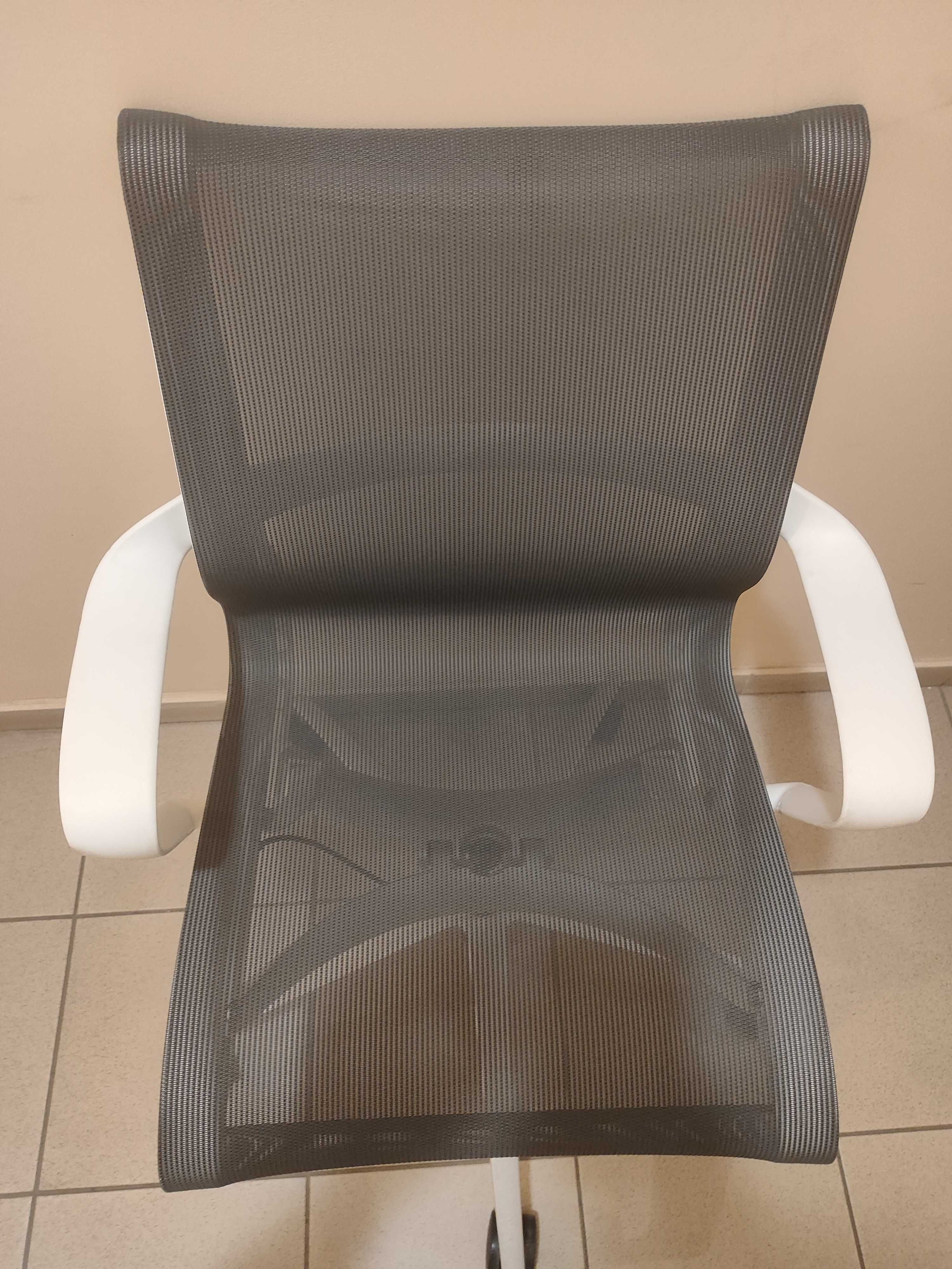 8x Herman Miller Setu fotel klasy PREMIUM jak Nowy