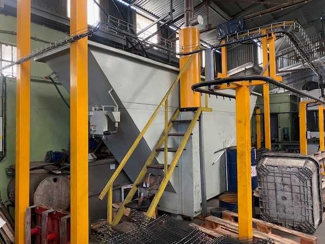 Linha industrial para limpeza de obra com tina de lavagem