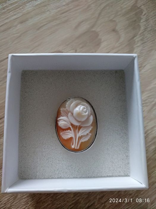 Винтажная серебряная брошь ,подвеска .