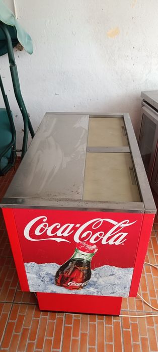 Arca Frigorífica da Coca Cola
Excelente peça da famosa marca
P