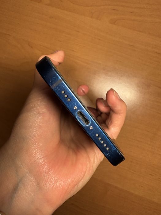 IPhone 12 w dobrym stanie