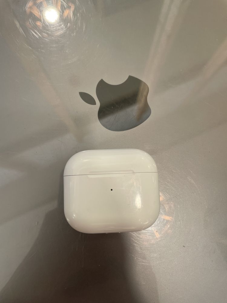 Air pods 3 quase novos