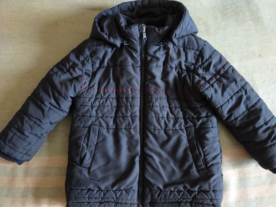 Куртка демисезонная на мальчика 3-4 года