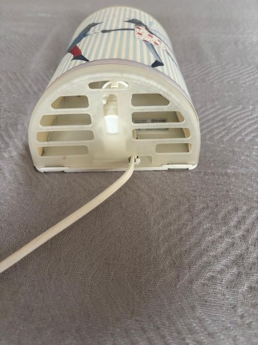 Lampka nocna na ścianę - kinkiet