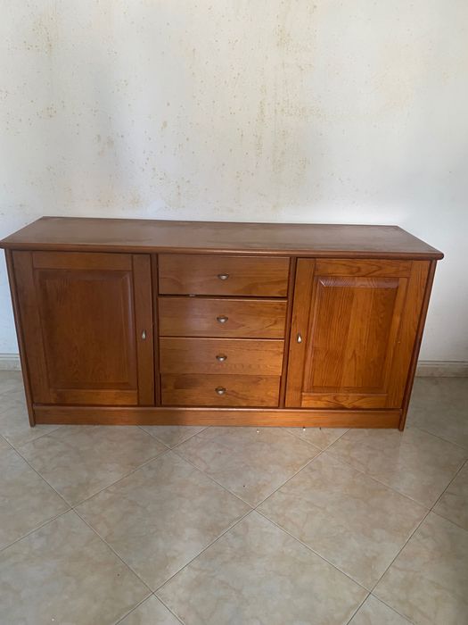 Móvel de sala e aparador