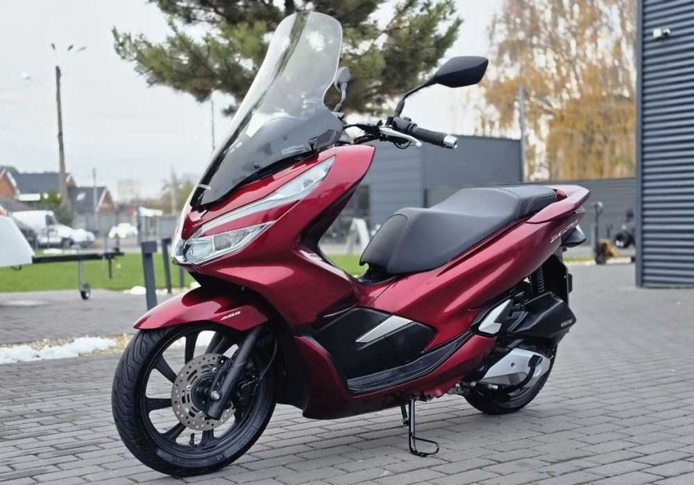Максі-скутер Honda PCX 150 KF30, в АртМото, в місті Суми.