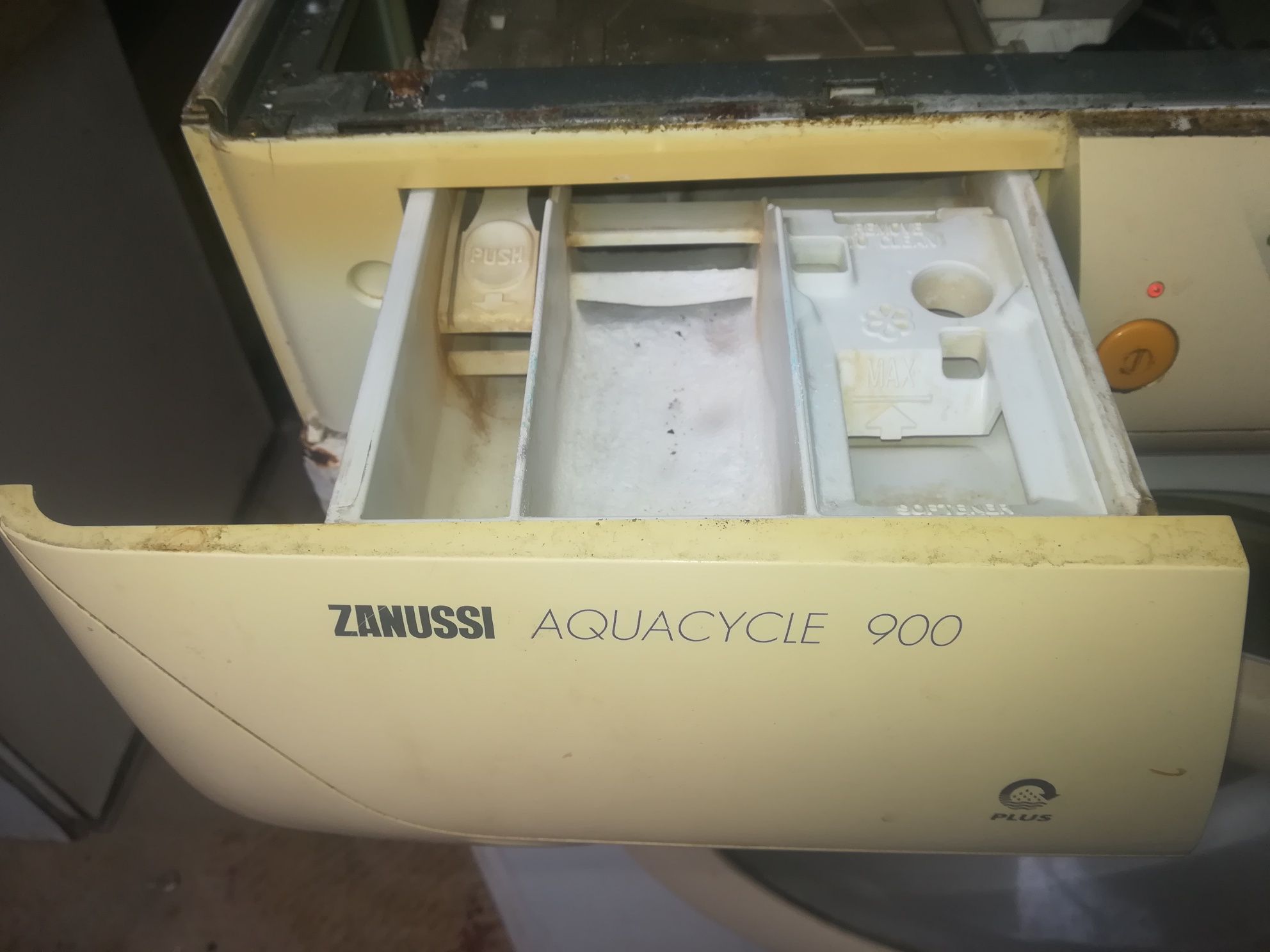 Продам стиральную Zanussi FE925N