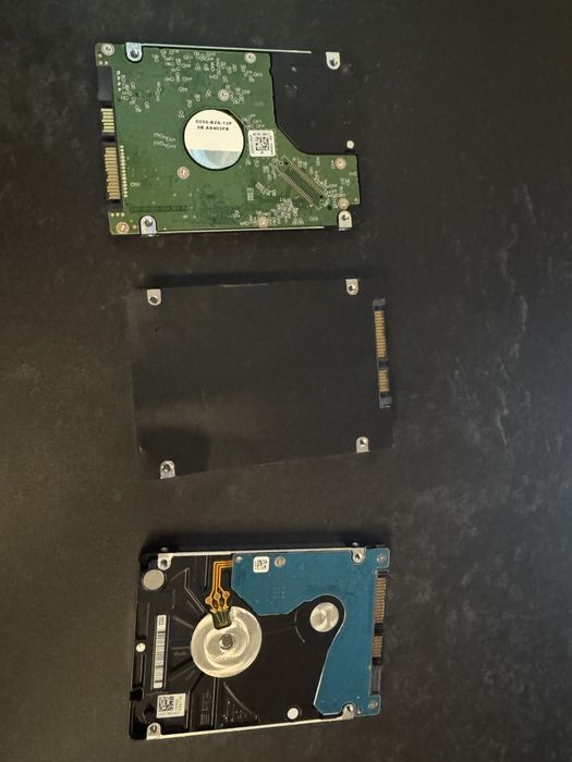 Продам HDD на 1 тб з ідеальними смартами!