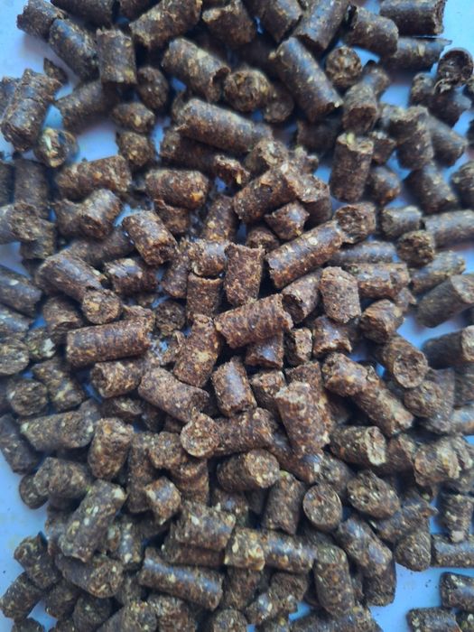 Pellet wędkarski 6 mm Danimo. 15 kg