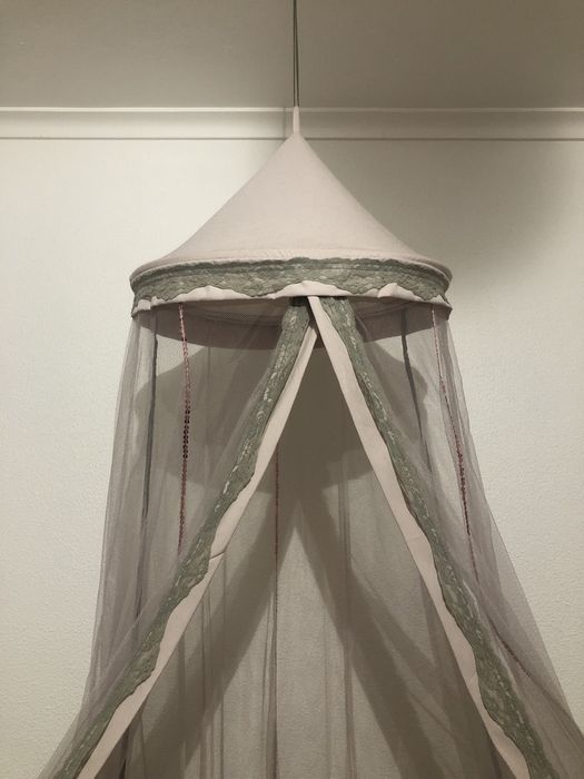 Colchao 200x90cm,cama, roupa de cama, cortinados e decorcacao
