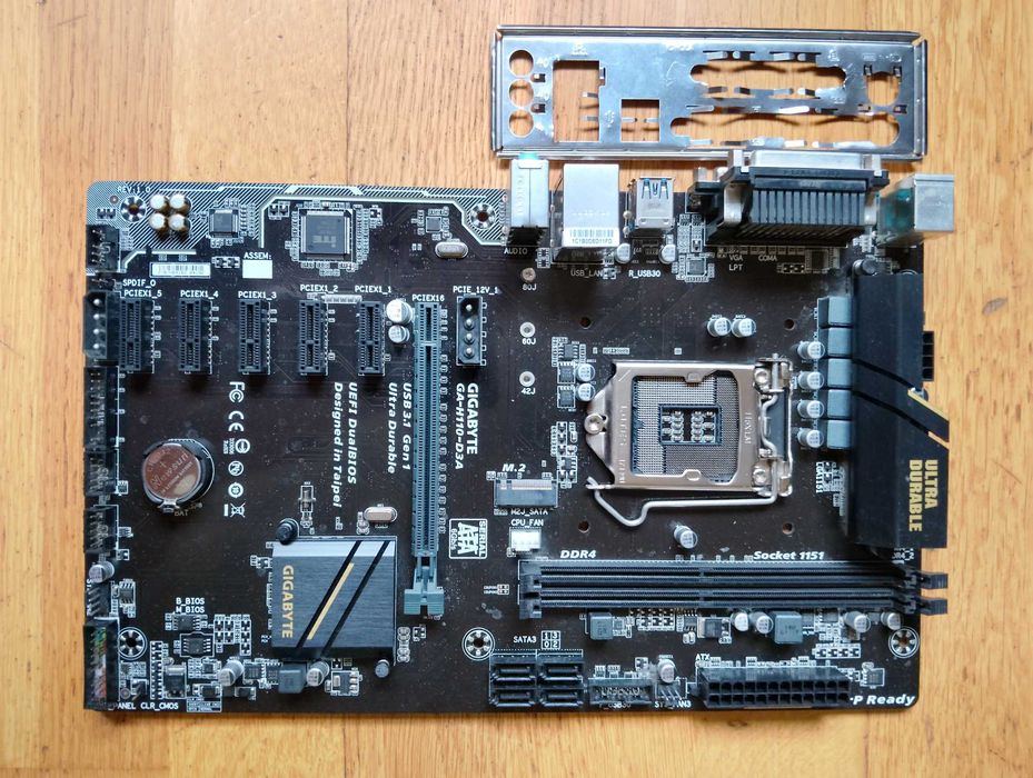Материнська плата Gigabyte H110-D3A(DDR4, M2, s1151)Працююча!