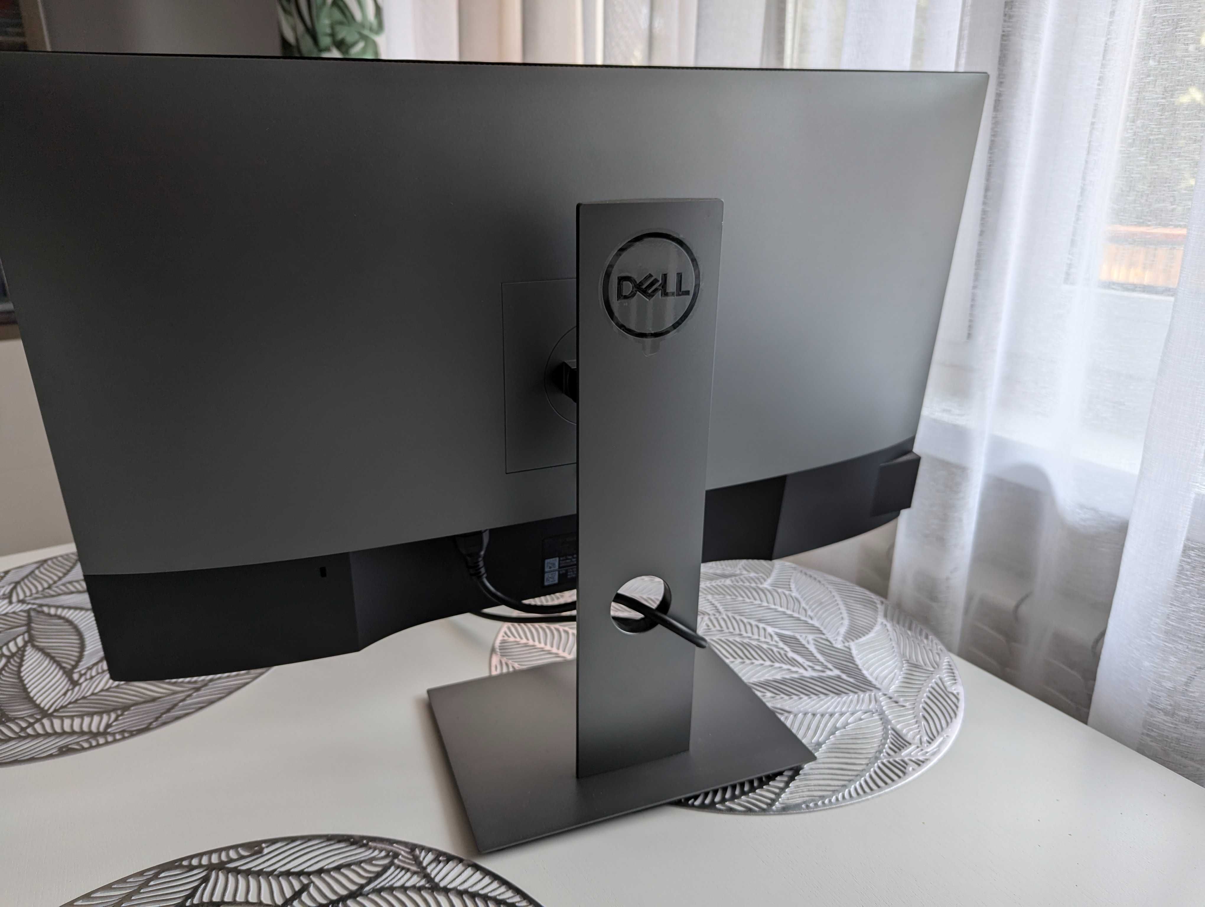 Monitor Dell U2719DC (USB-C PD)