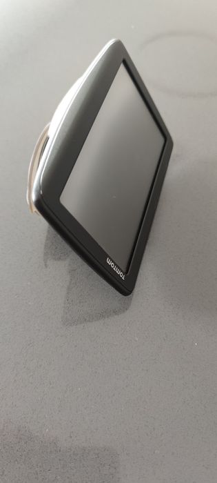 GPS TOM TOM lightly used64284468321026123