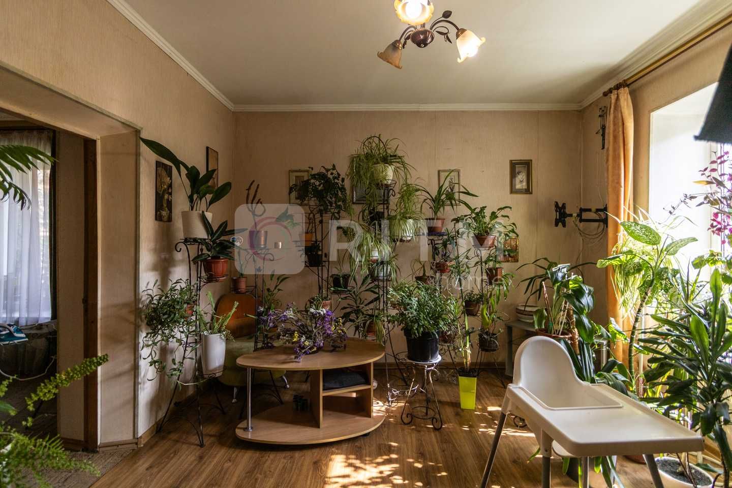 Продаж 3-кімнатної квартири в центрі міста!