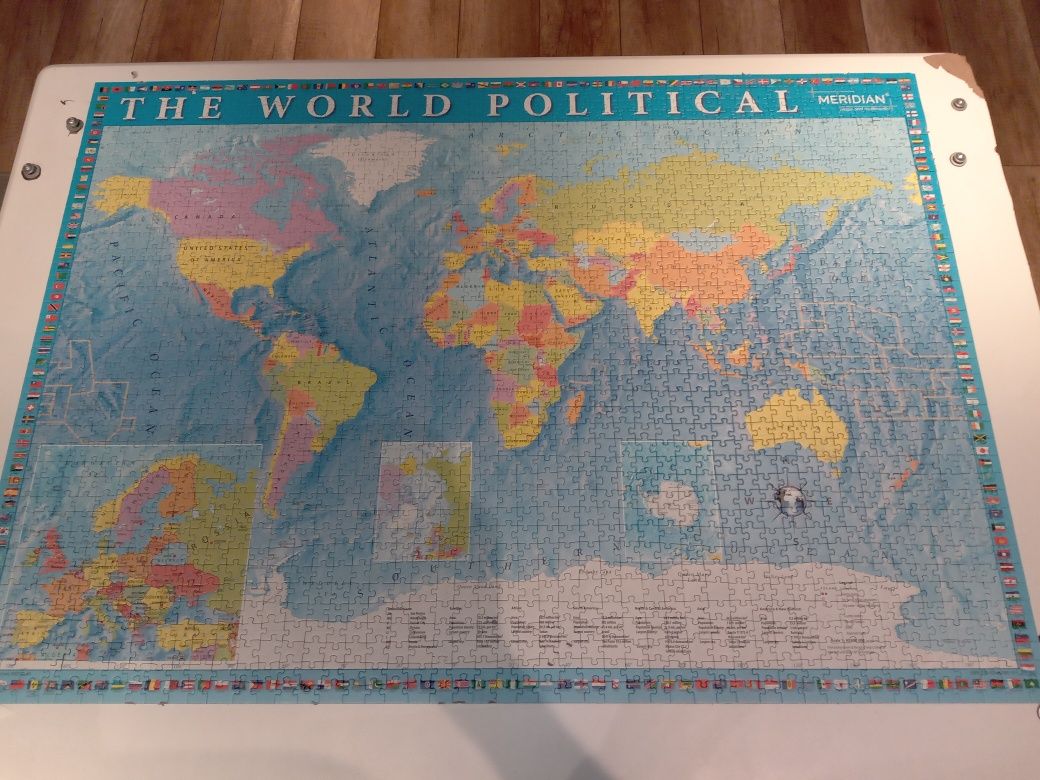 Puzzle polityczna mapa świata  2000 szt.