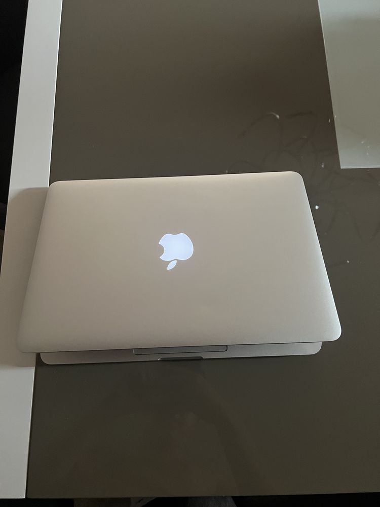 Macbook apple pro ( retina 13 polegadas )