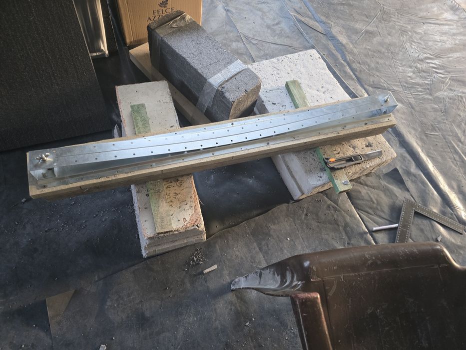 Przyrząd do cięcia styropianu do 5cm grubości