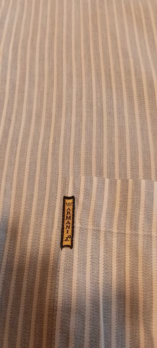 Camisa Armani de manga curta, tamanho XL