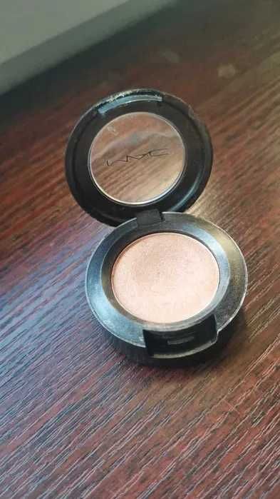 Mac Arena satin eye shadow cień