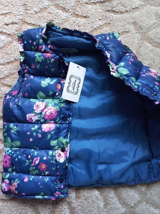 Безрукавка для дівчинки