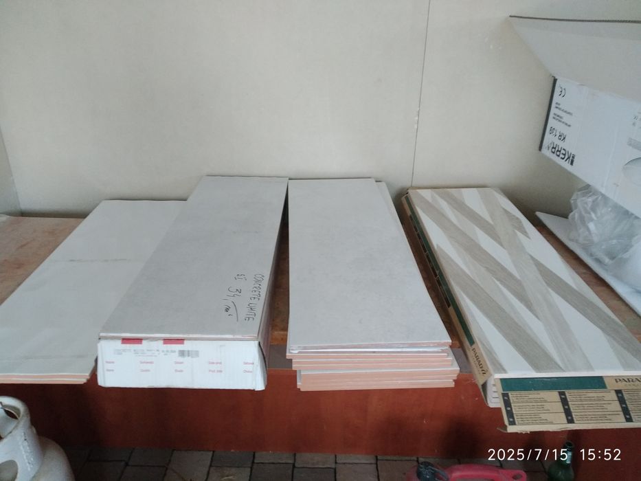 Okolo 5m2 płytek w wymiarze  25/75cm