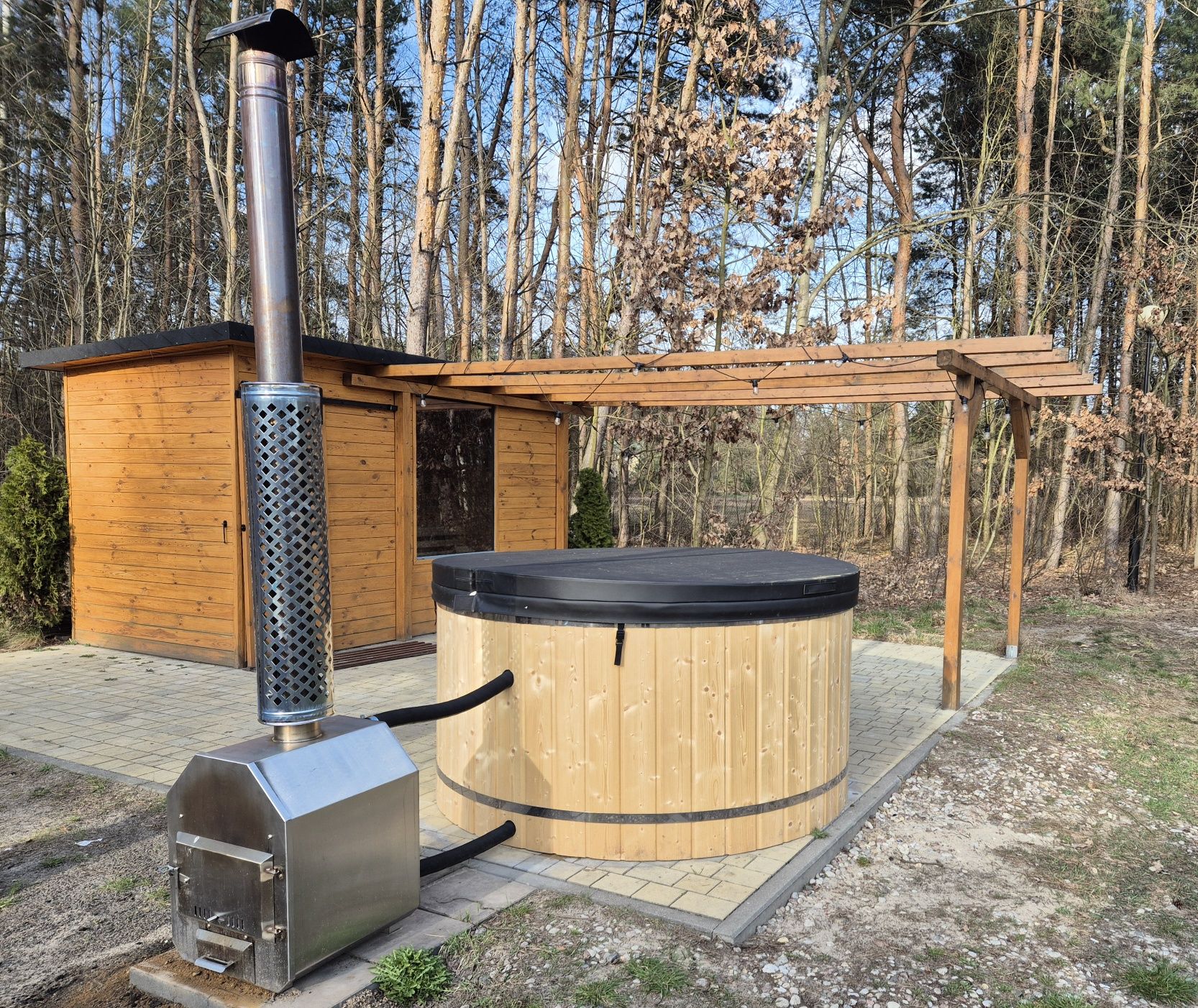 Balia ogrodowa z piecem, jakuzzi, gorąca beczka, wanna z masażem spa