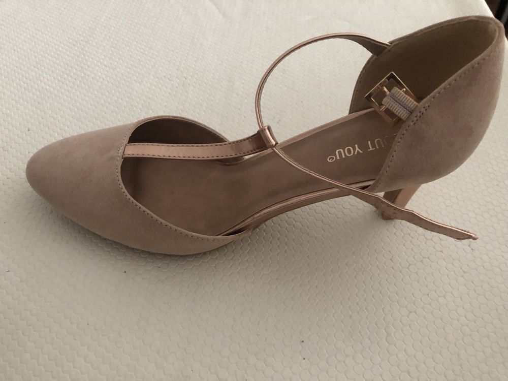 Sapatos rosa nude 40