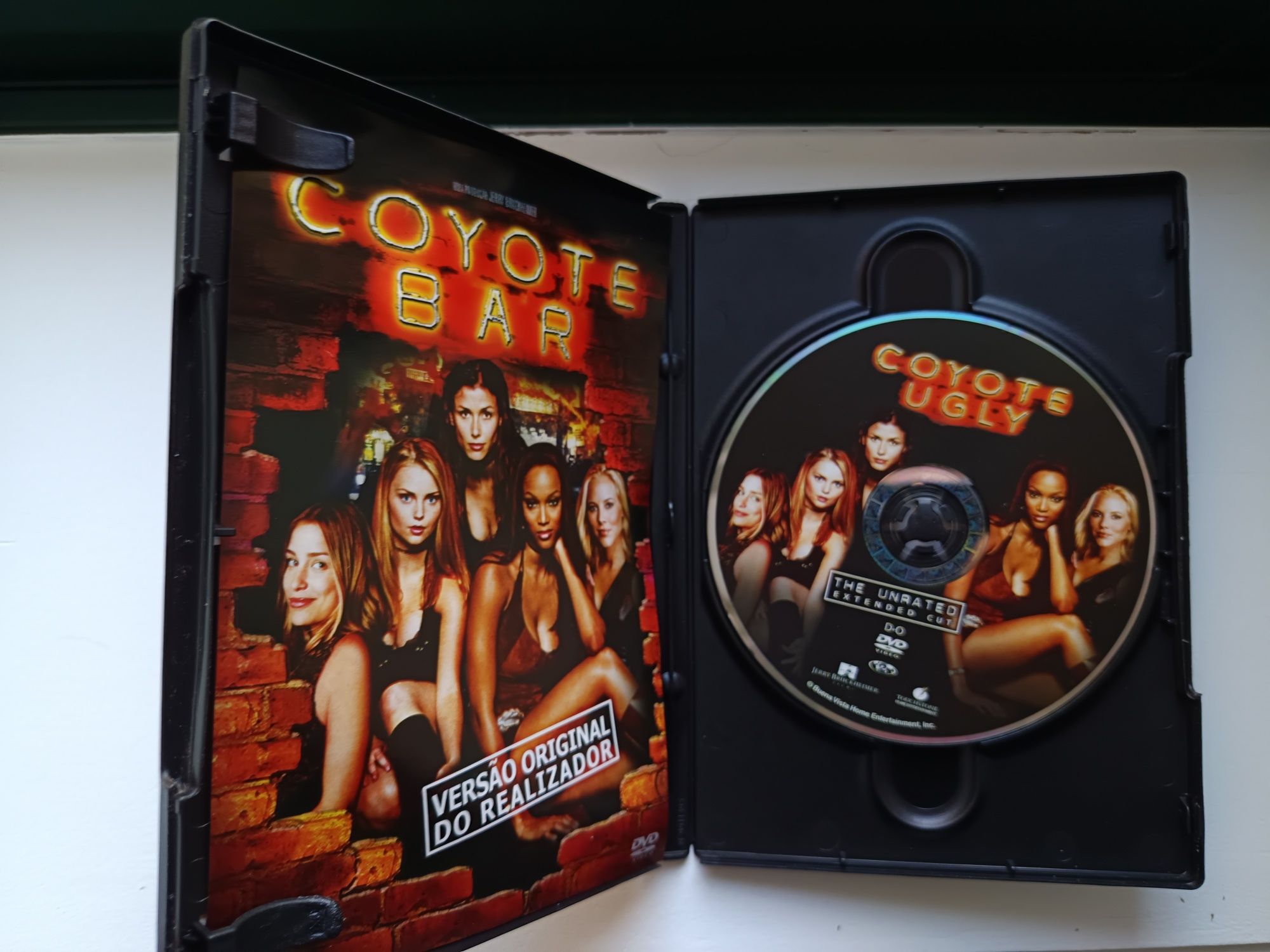 DVD coyote bar  .