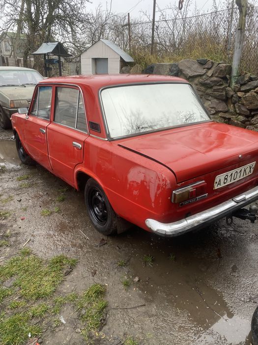 Продам ваз 21011