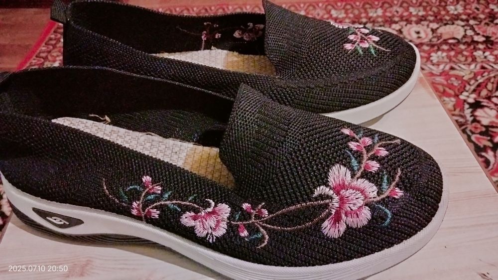 Женские макасины