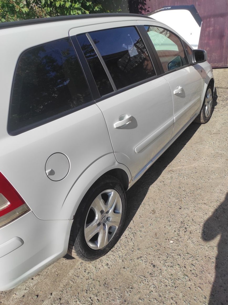 Опель зафіра б opel zafira b