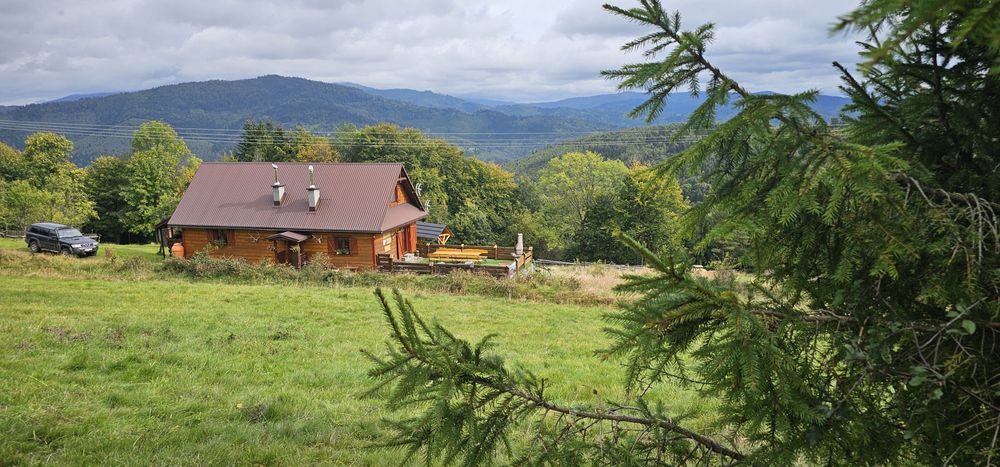Domek w górach z tarasem widokowym.  Beskid Żywiecki.  Rajcza