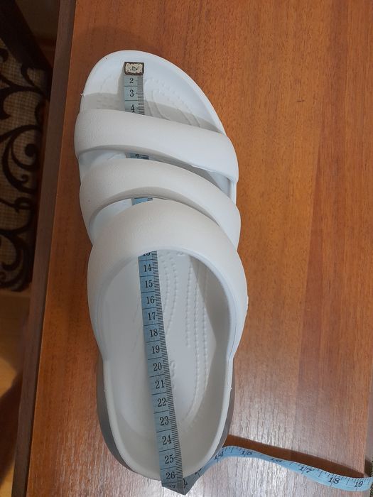 Crocs mega crush metals, сандалі, 38-39 розмір 25.5см нові оригінальни