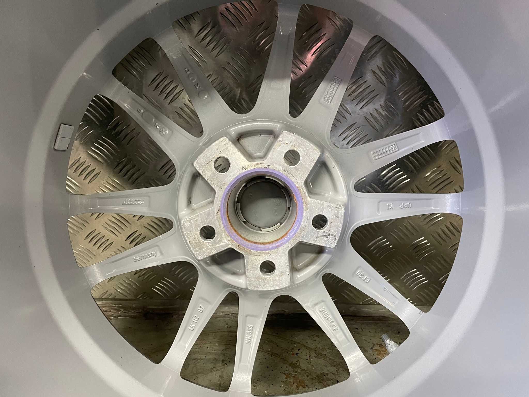 Koła  Vw Skoda Audi 8,5x18 ET30 5x112 Michelin Adax Koźle