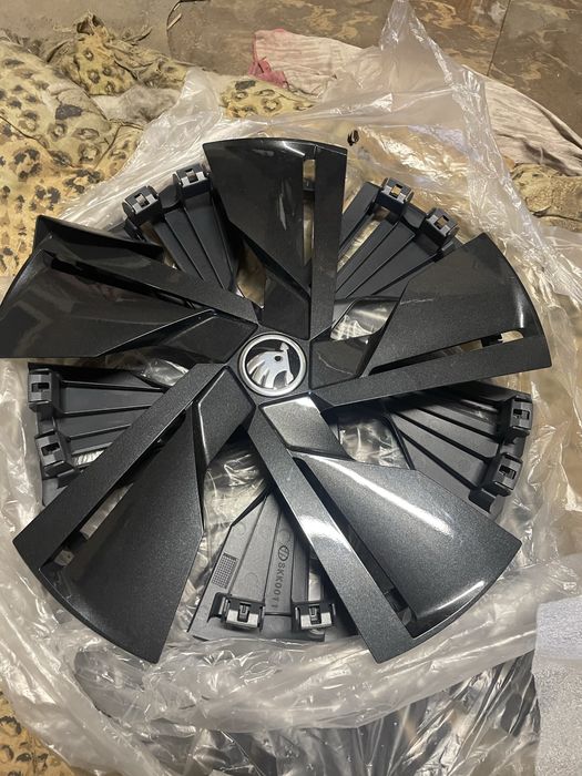 Kołpaki nowa skoda superb 3V0.601.169