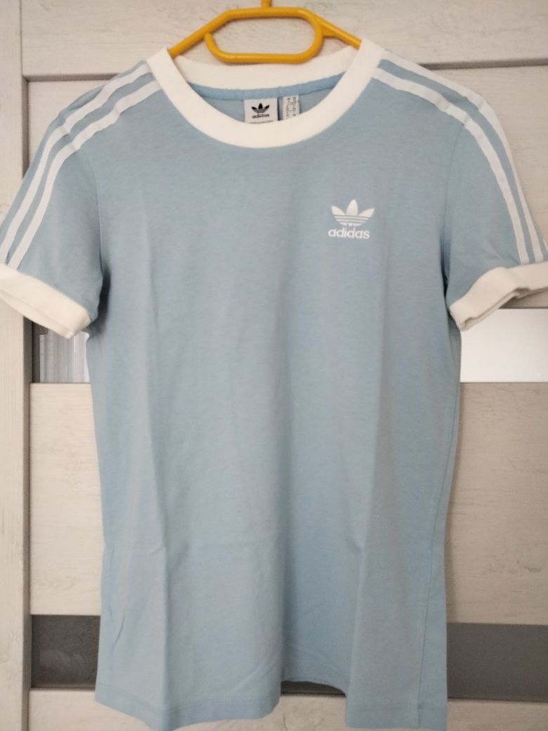 T-shirt damski Adidas