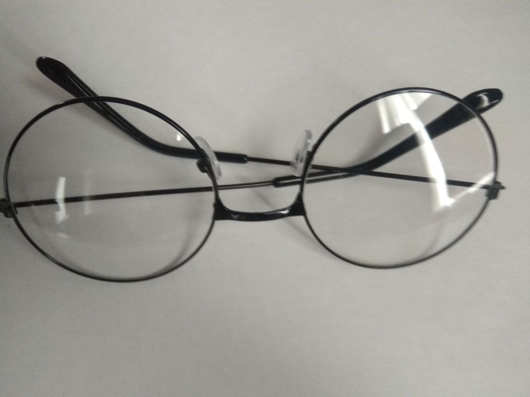 Круглые очки нулевки для имиджа тишейды для компьютера